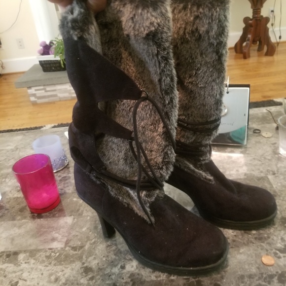 Boots - Picture 3 of 3